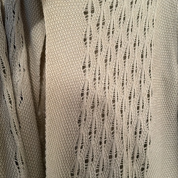 American Rag Cie solid color tan knit boho cardigan with fringe!  EUC! - Picture 4 of 9